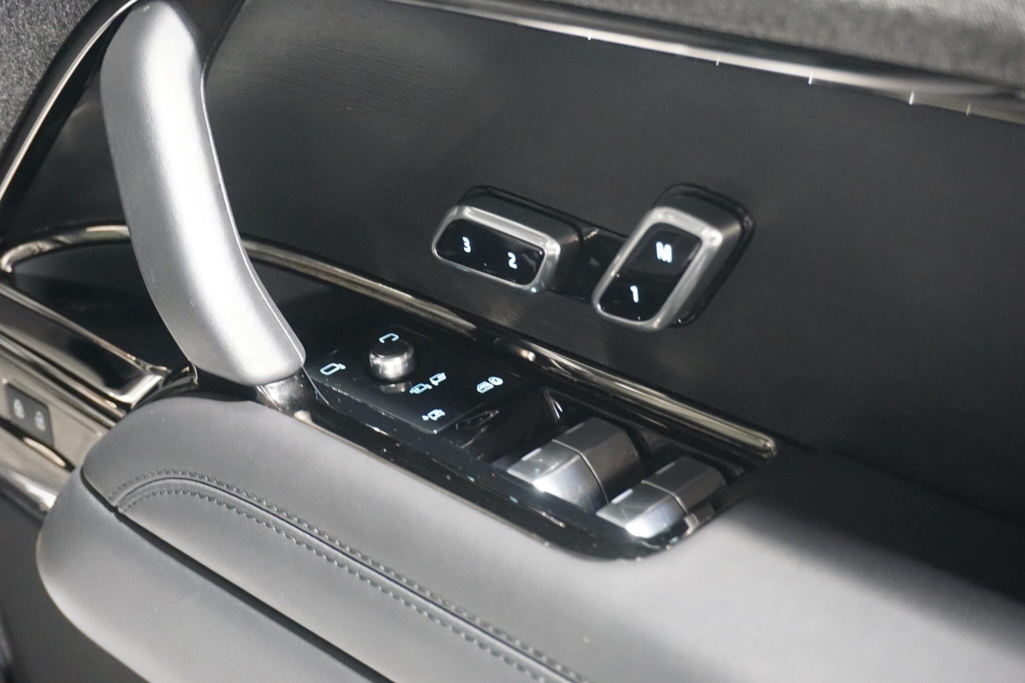 Land Rover Range Rover Sport 3.0 P550e 38.2kWh Autobiography SUV 5dr Petrol Plug-in Hybrid Auto 4WD Euro 6 (s/s) (550 ps)